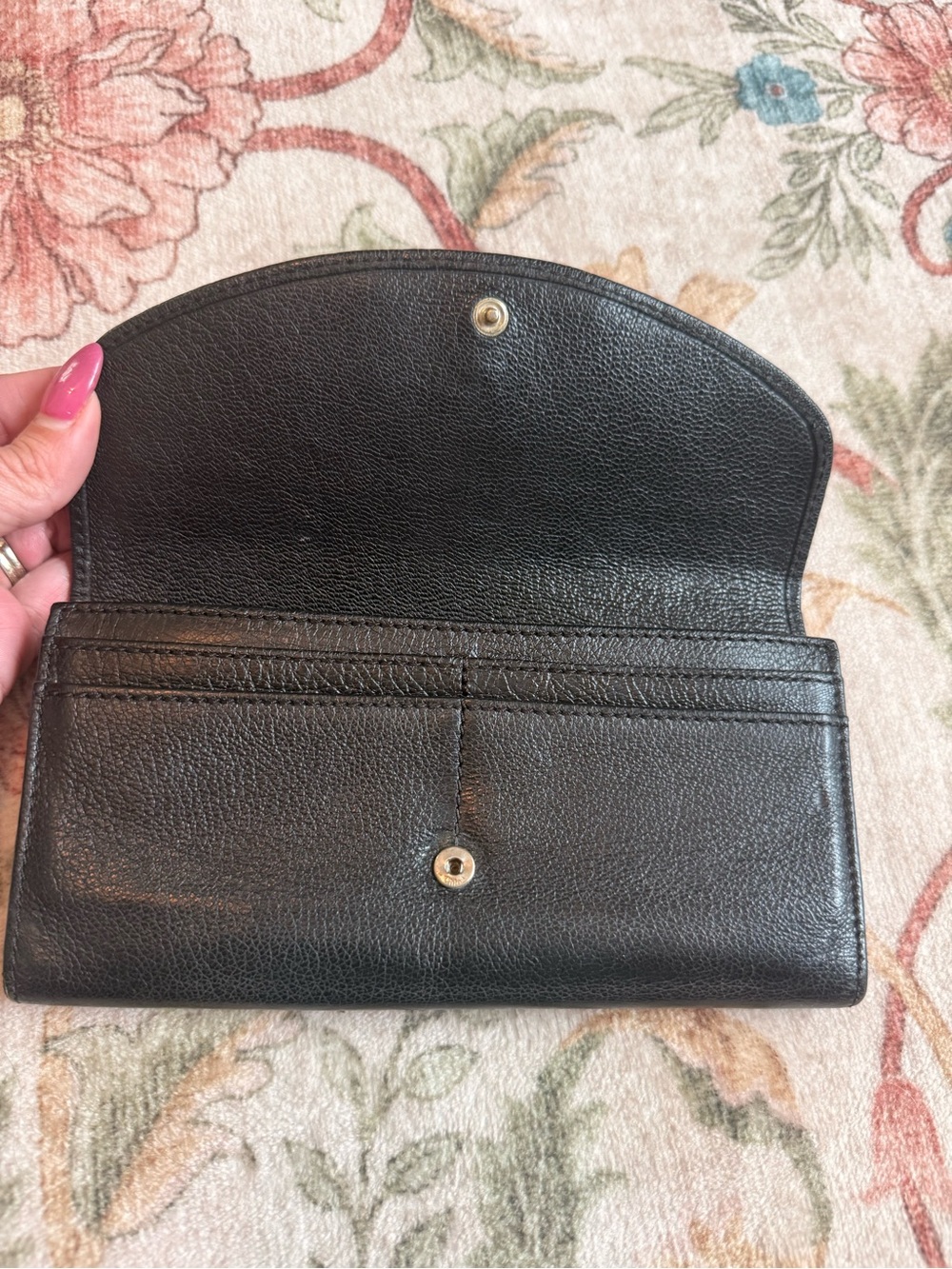 Chloé Black Leather Bow-Accent Continental Wallet - Picture 2 of 10
